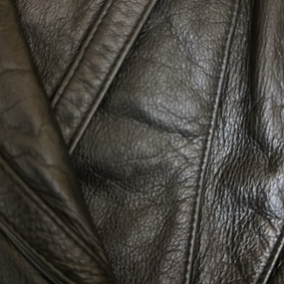 Vtg Maggie Lawrence Jacket Womens
Motorcycle Punk Pop 80s Leather
Cinched waist - Picture 14 of 16